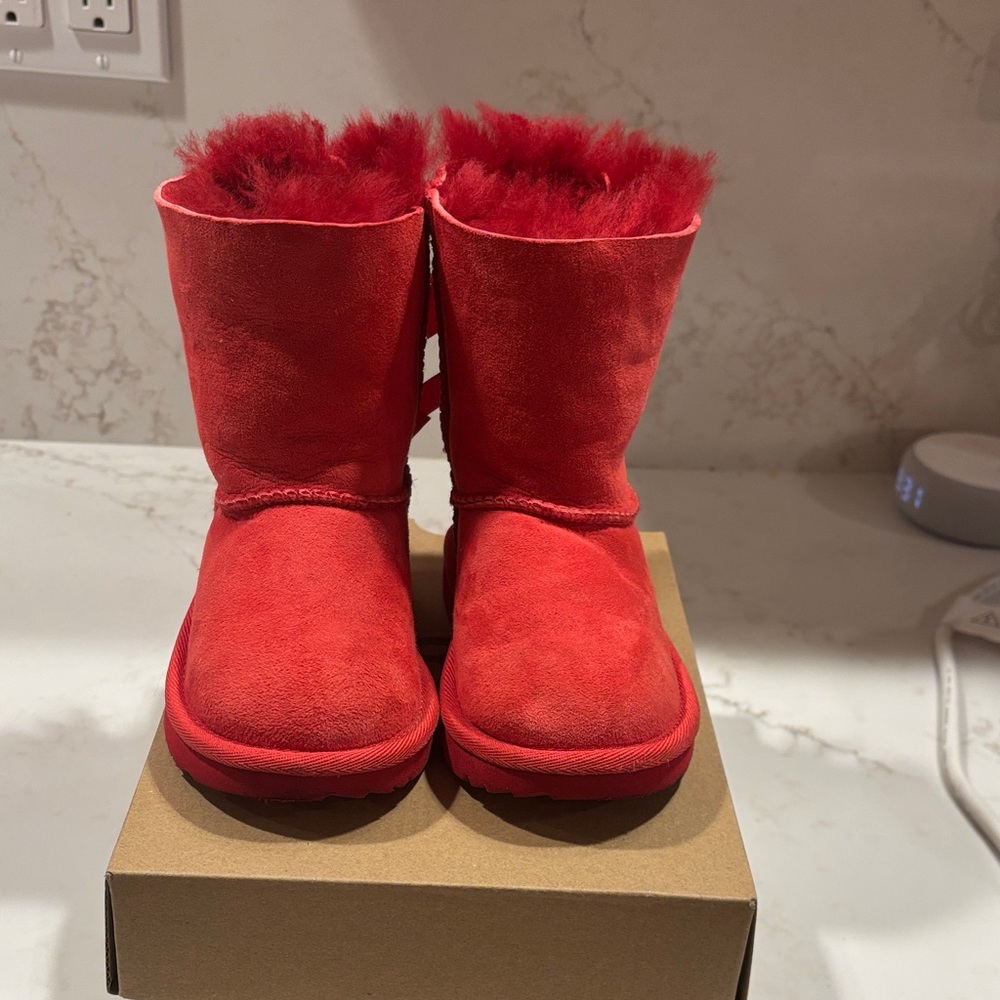 UGG Kids Bailey Bow 2 Red Boots Toddler Size 8 - Picture 4 of 8